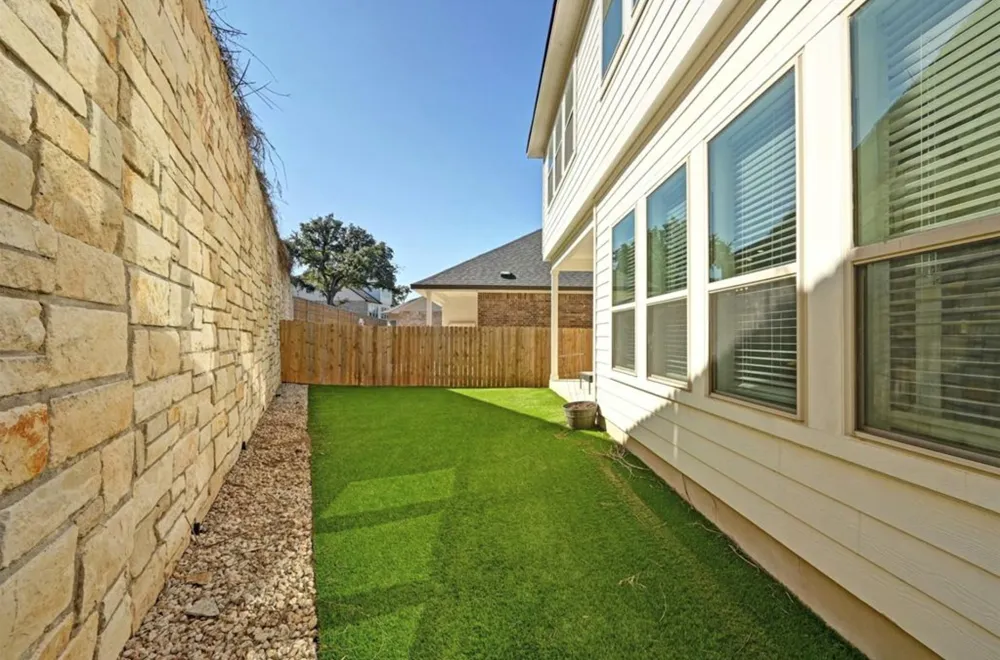 12613 Stanford Drive #86 Austin, TX 78748
