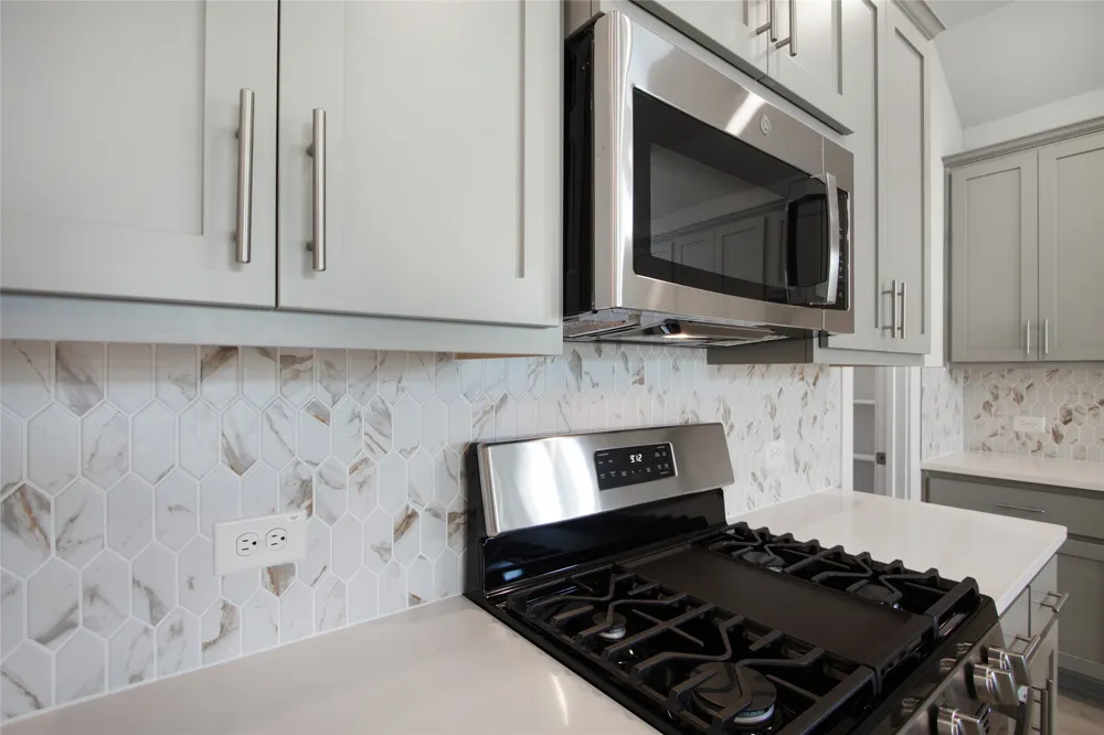 19509 Erna Drive Pflugerville, TX 78660