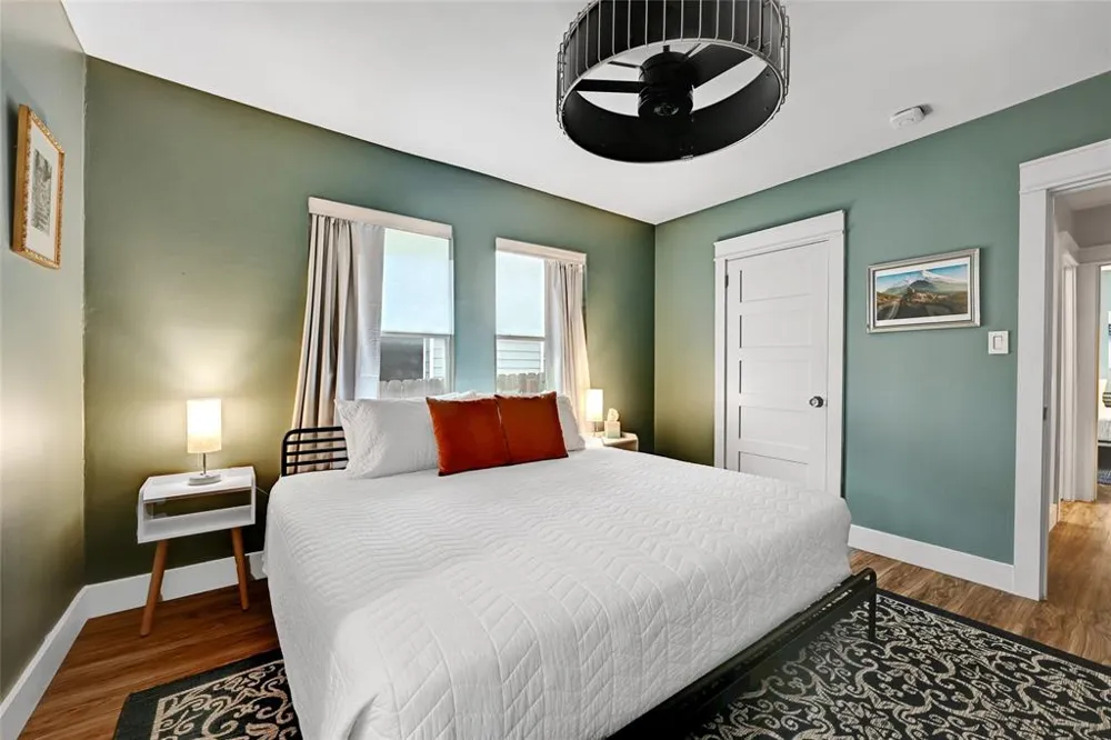 2952 Higgins Street Austin, TX 78722