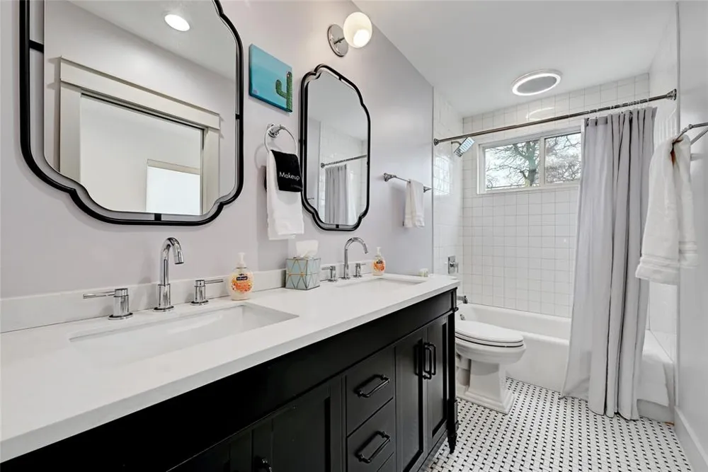 2952 Higgins Street Austin, TX 78722