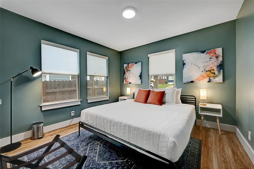 2952 Higgins Street Austin, TX 78722