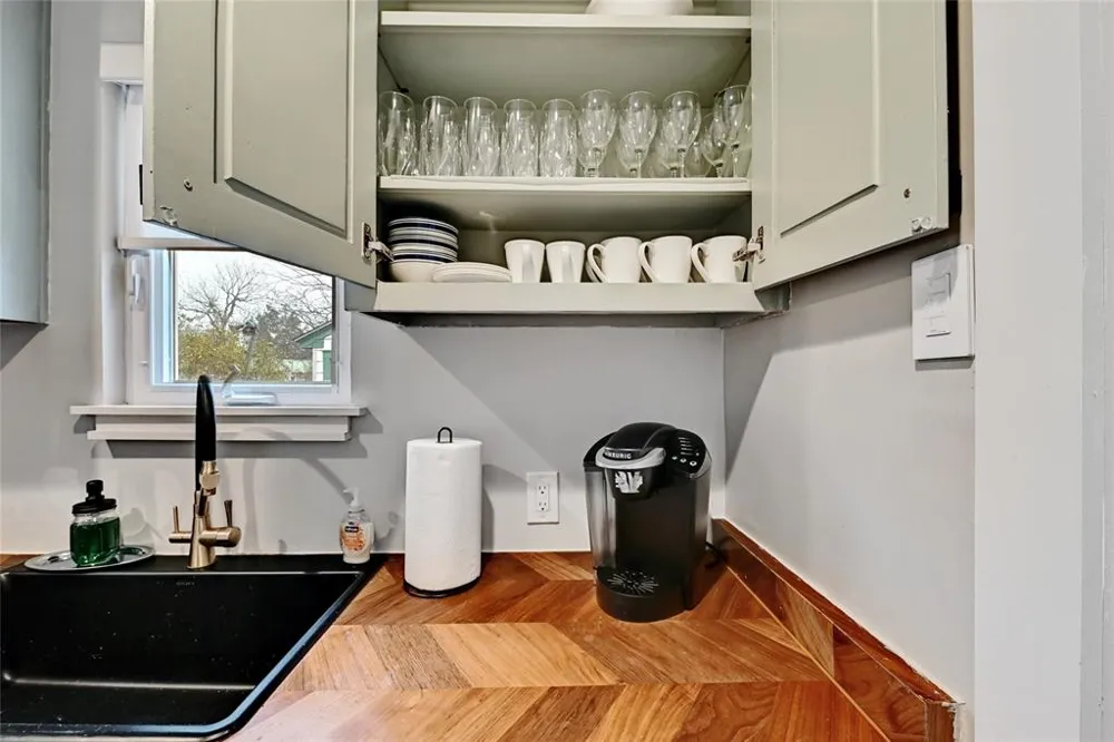 2952 Higgins Street Austin, TX 78722