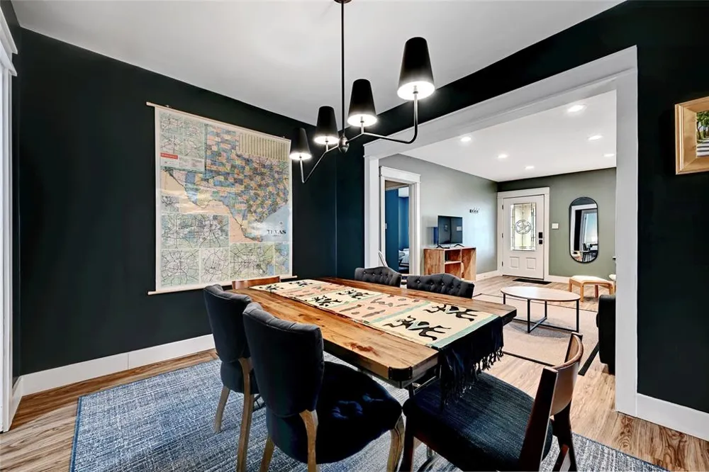 2952 Higgins Street Austin, TX 78722
