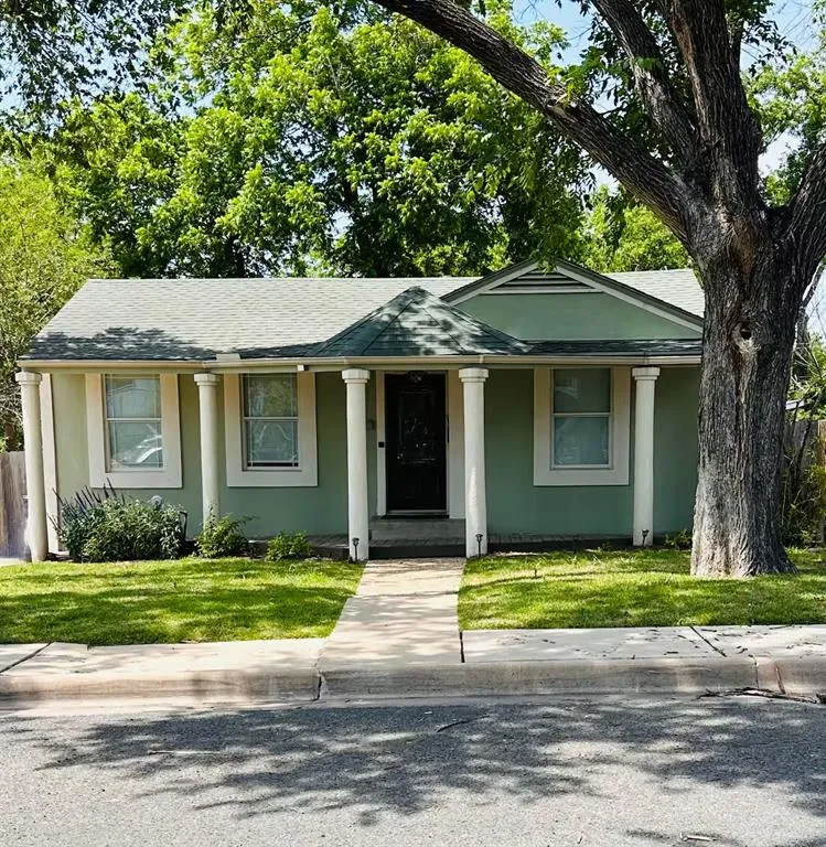 2952 Higgins Street Austin, TX 78722
