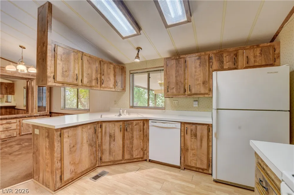 660 Scott Avenue Overton, NV 89040