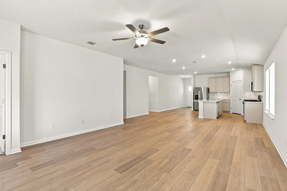 180 Coopers Hawk Crest Cedar Creek, TX 78612