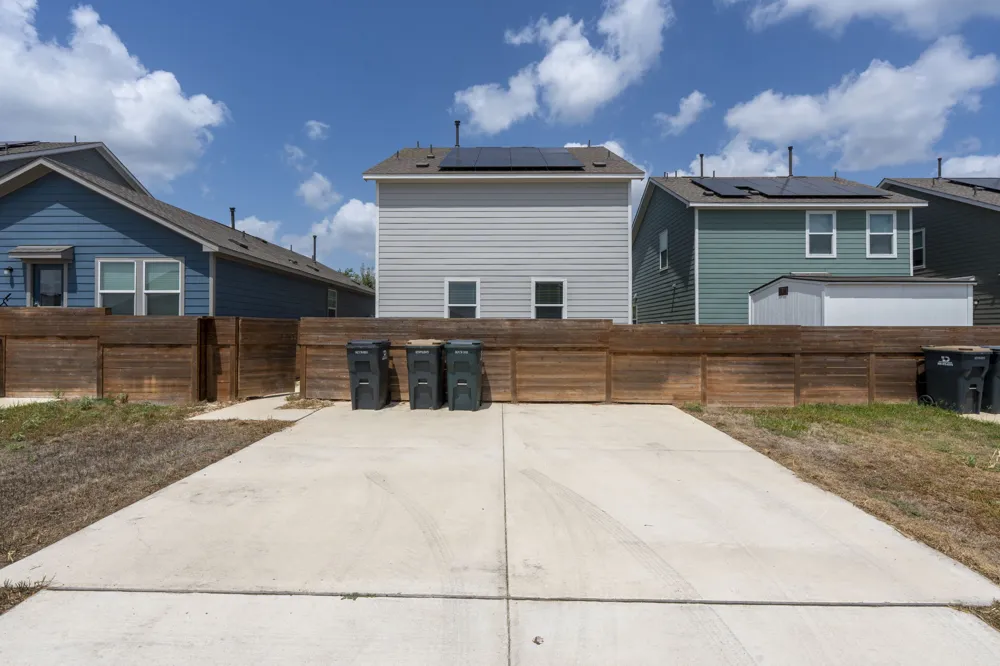 889 Powell Street Kyle, TX 78640