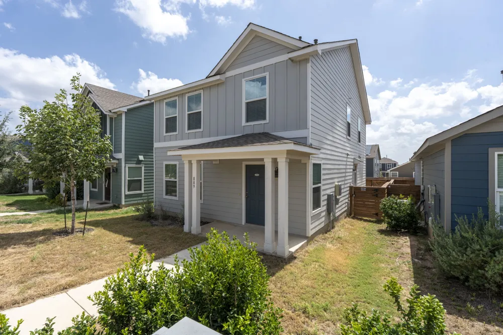 889 Powell Street Kyle, TX 78640