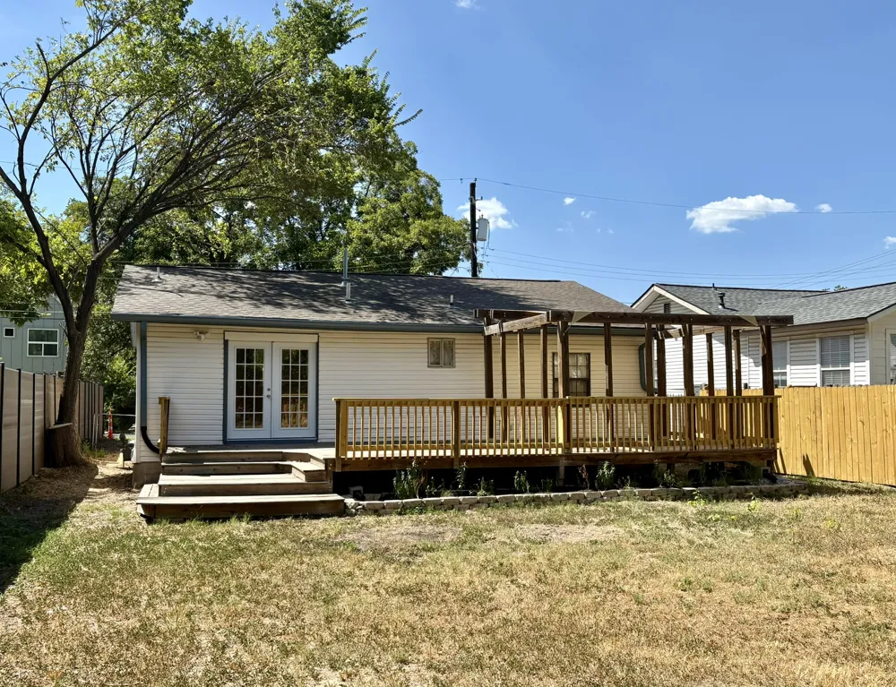 1123 Christie Drive Austin, TX 78721