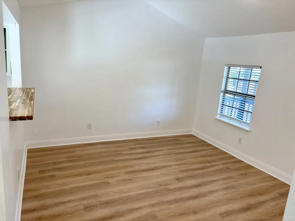 1123 Christie Drive Austin, TX 78721