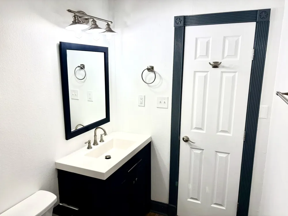 1123 Christie Drive Austin, TX 78721