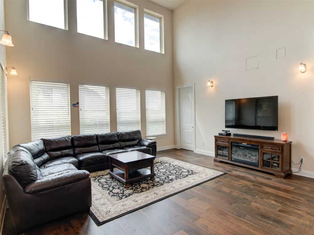 15621 Cabrillo Way Bee Cave, TX 78738