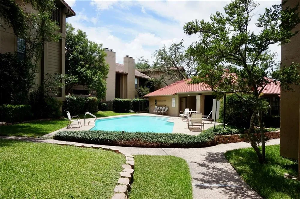 1202 Thorpe Lane #208 San Marcos, TX 78666