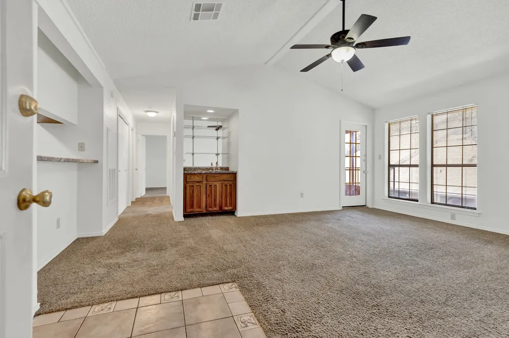 1202 Thorpe Lane #208 San Marcos, TX 78666