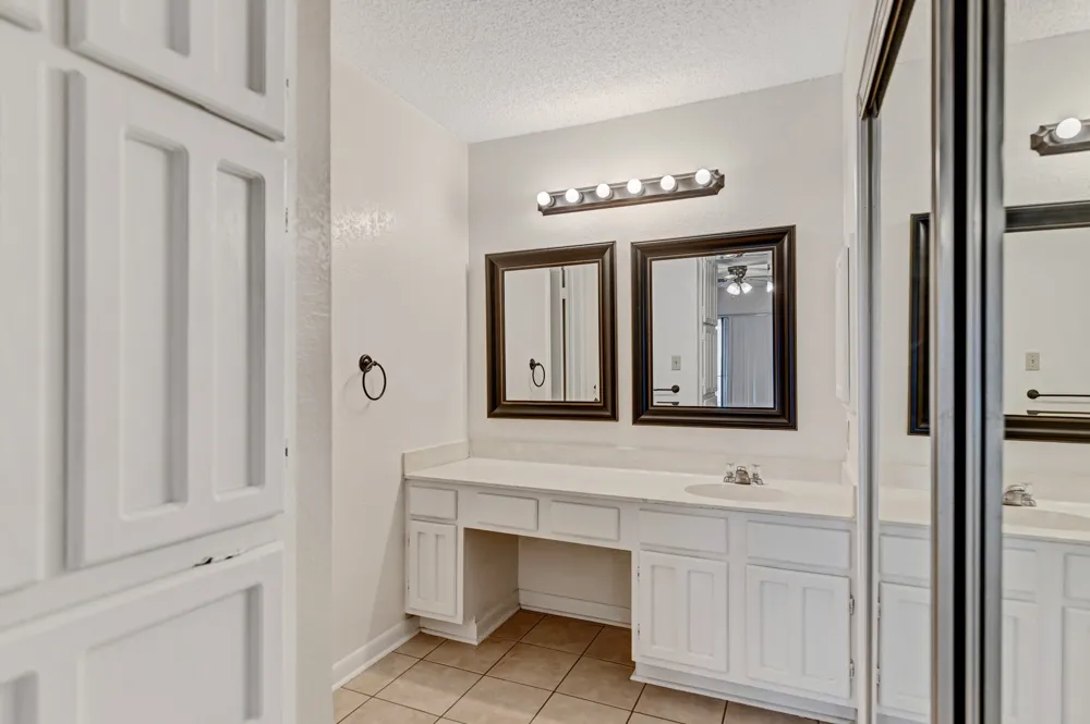1202 Thorpe Lane #208 San Marcos, TX 78666