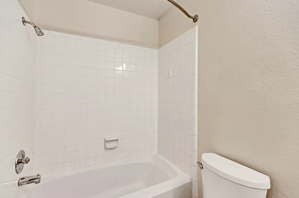 1202 Thorpe Lane #208 San Marcos, TX 78666