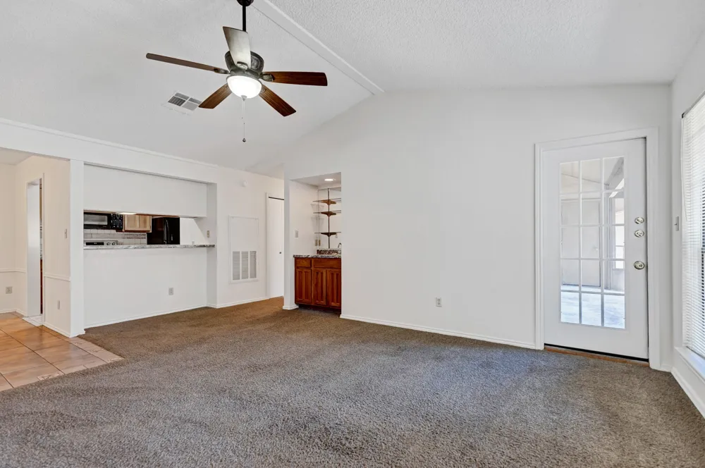 1202 Thorpe Lane #208 San Marcos, TX 78666