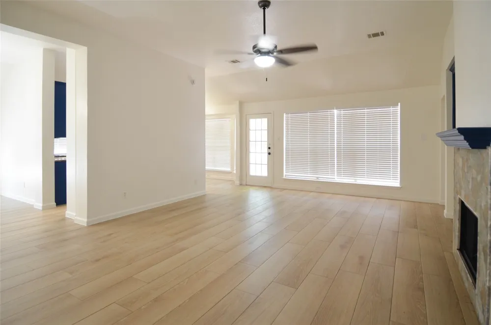 506 Pleasant Valley Drive Pflugerville, TX 78660