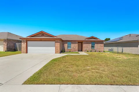 5101 Bridle Drive