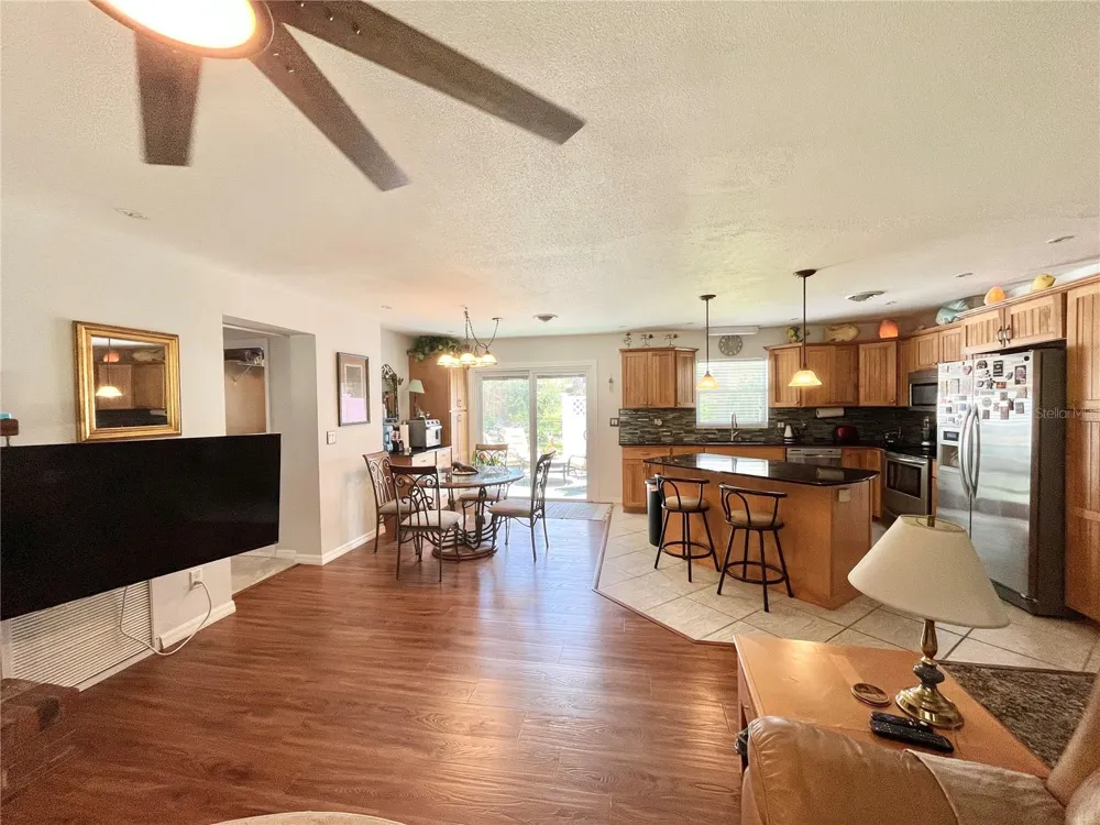 1815 SE 7TH AVENUE ocala, FL 34471