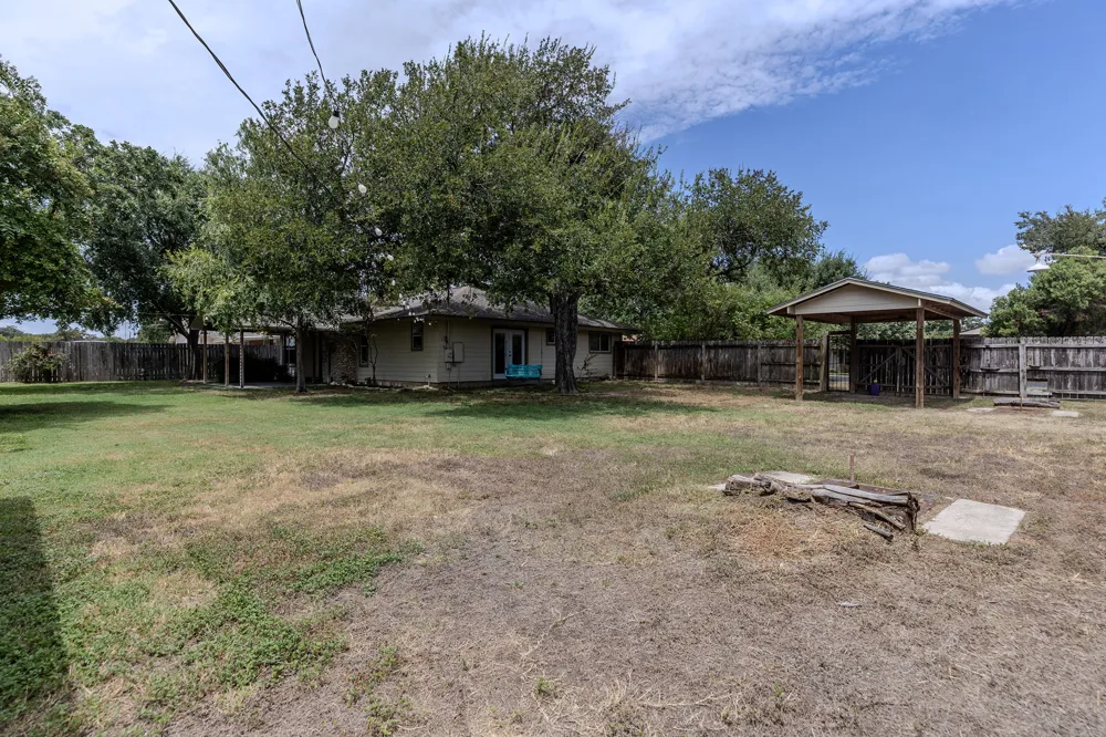 8509 Slant Oak Drive Austin, TX 78729
