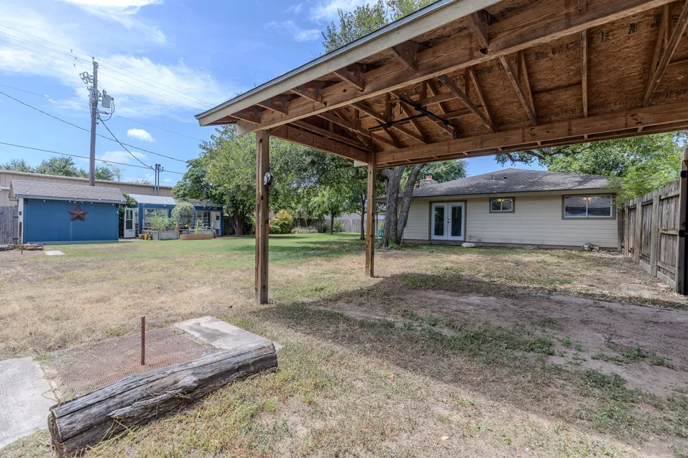 8509 Slant Oak Drive Austin, TX 78729