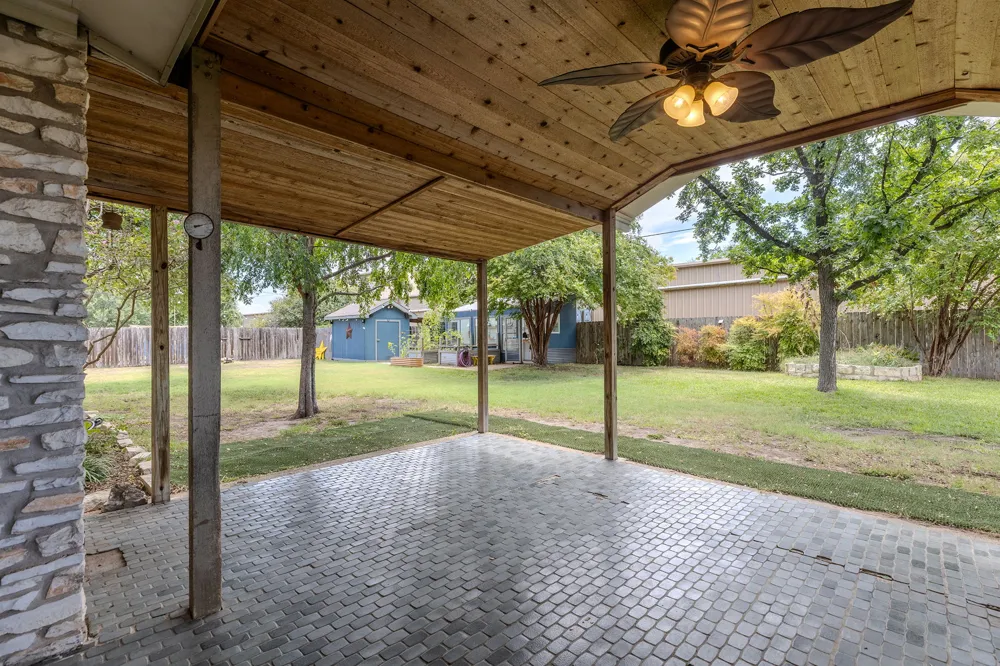 8509 Slant Oak Drive Austin, TX 78729