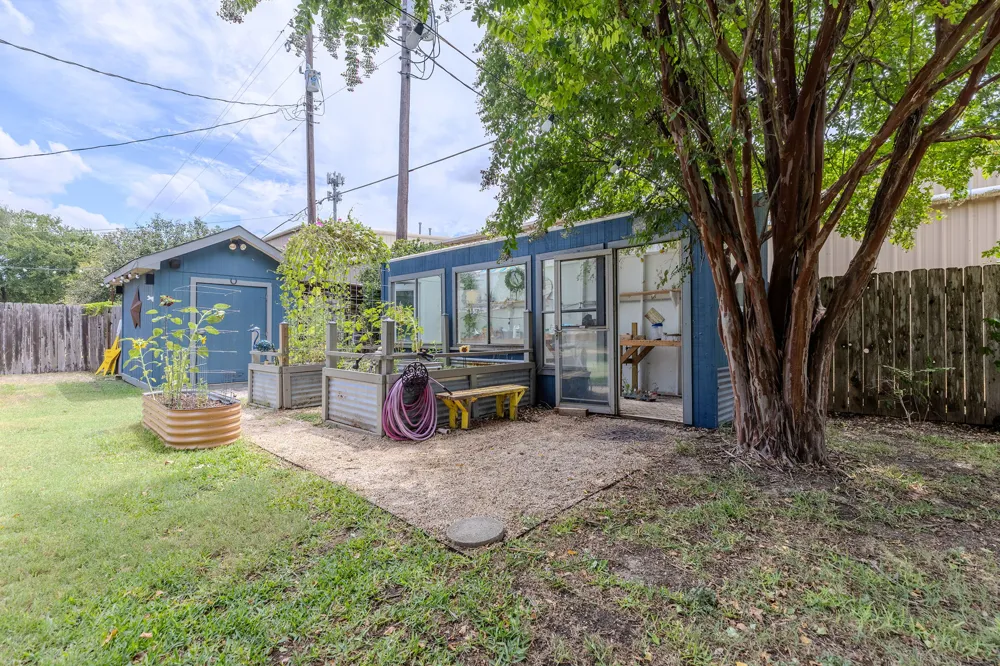 8509 Slant Oak Drive Austin, TX 78729