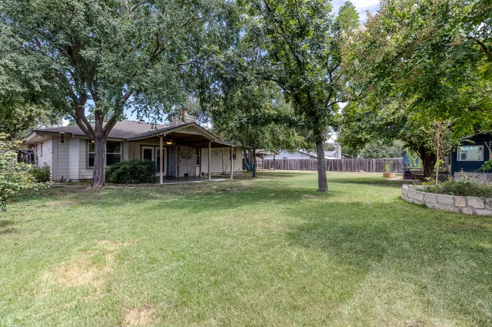 8509 Slant Oak Drive Austin, TX 78729