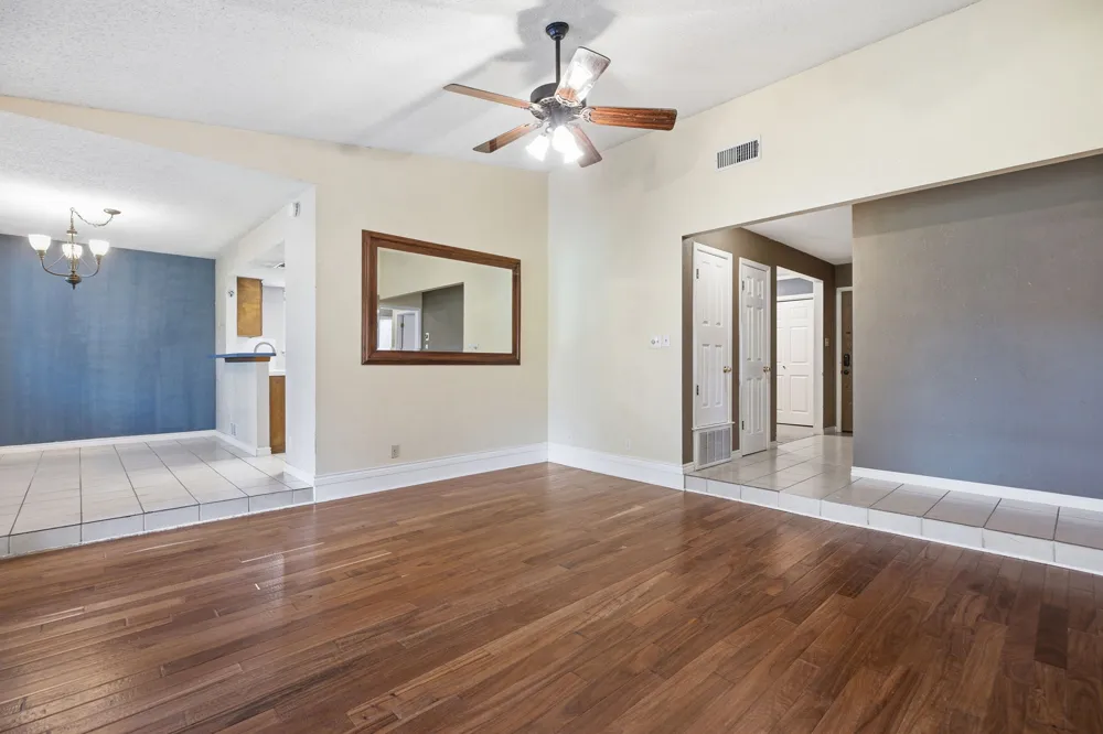 8509 Slant Oak Drive Austin, TX 78729