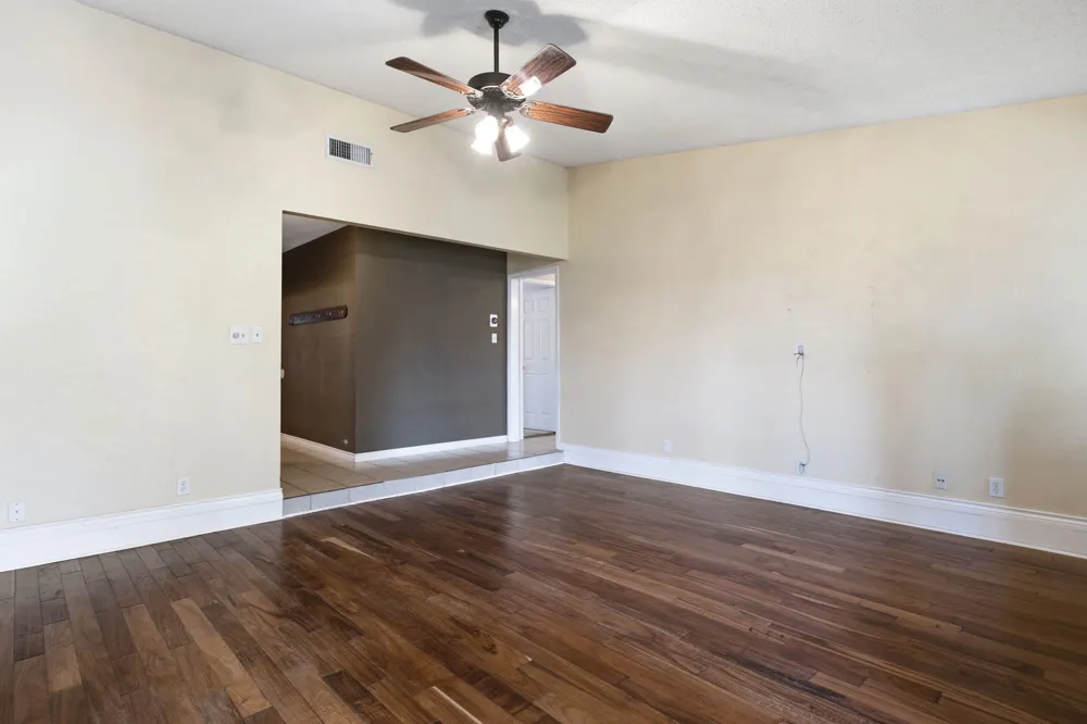 8509 Slant Oak Drive Austin, TX 78729