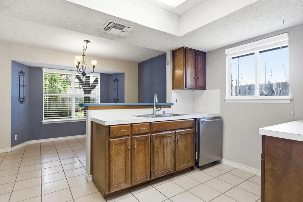 8509 Slant Oak Drive Austin, TX 78729