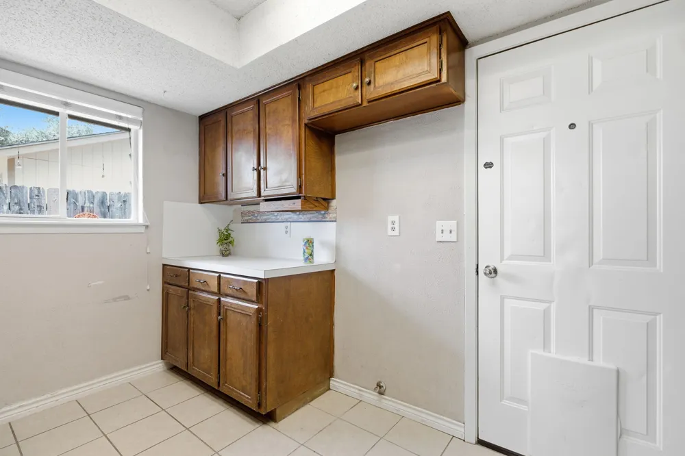 8509 Slant Oak Drive Austin, TX 78729