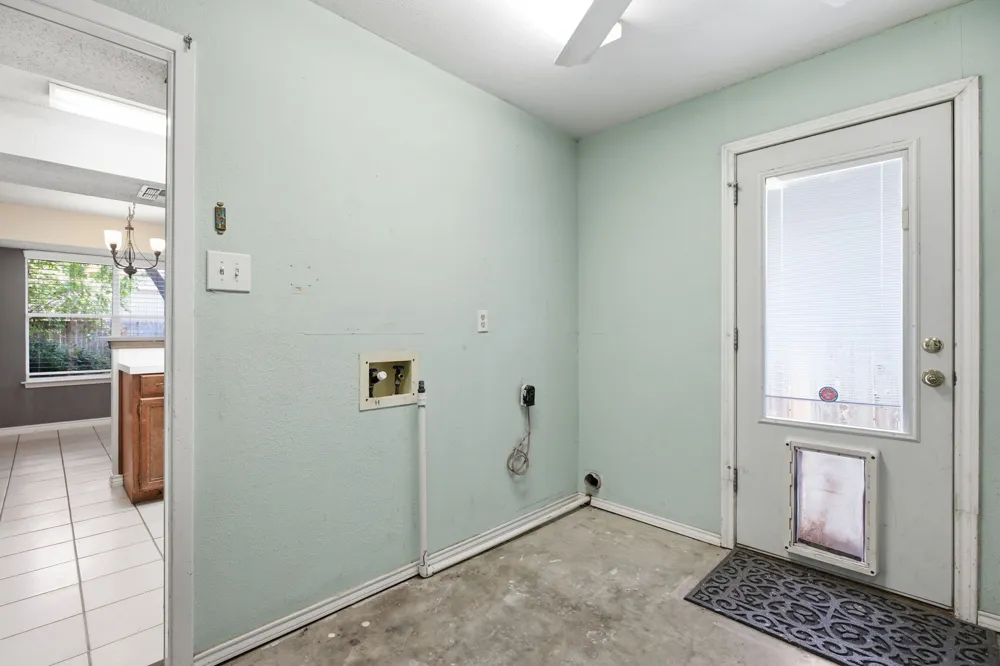 8509 Slant Oak Drive Austin, TX 78729