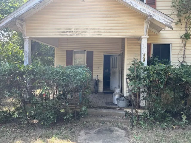 505 W Sixth Street Brenham, TX 77833
