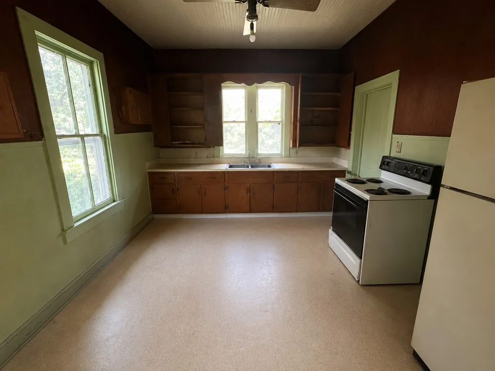 505 W Sixth Street Brenham, TX 77833