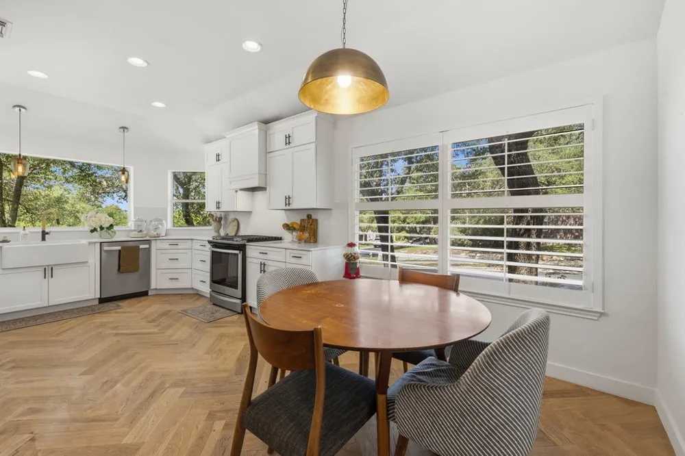 4253 Canyon Glen Circle Austin, TX 78732