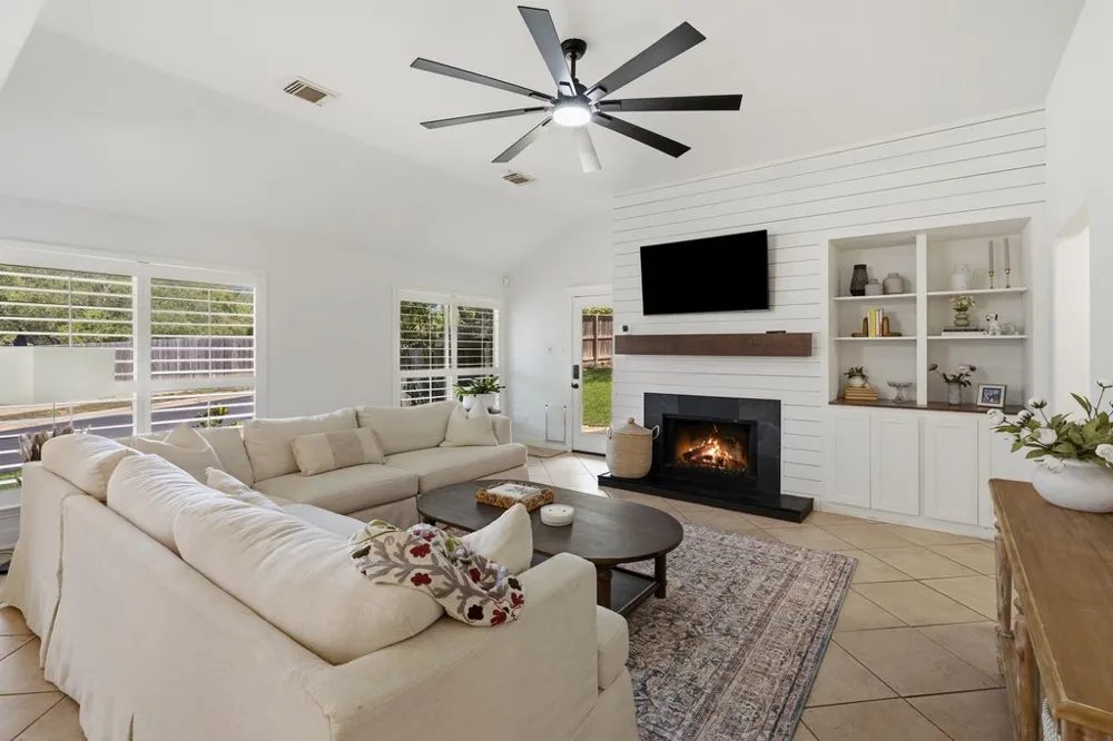 4253 Canyon Glen Circle Austin, TX 78732