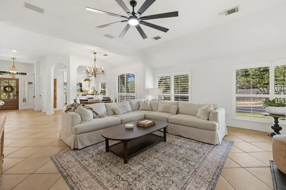 4253 Canyon Glen Circle Austin, TX 78732