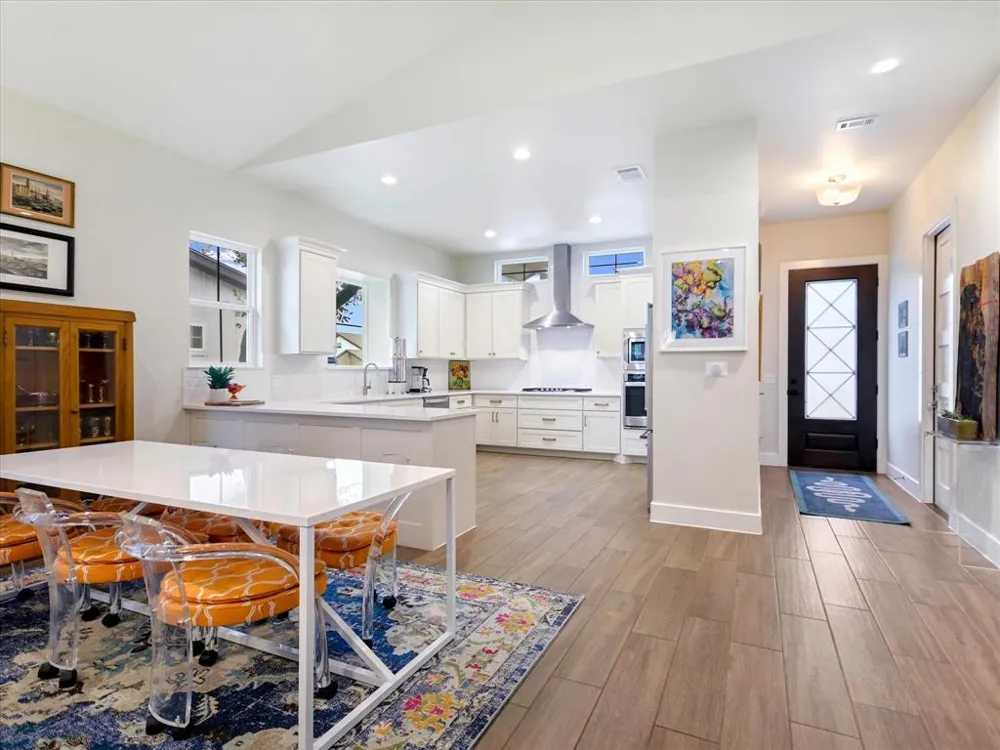 170 Bunker Ranch Boulevard #16 Dripping Springs, TX 78620