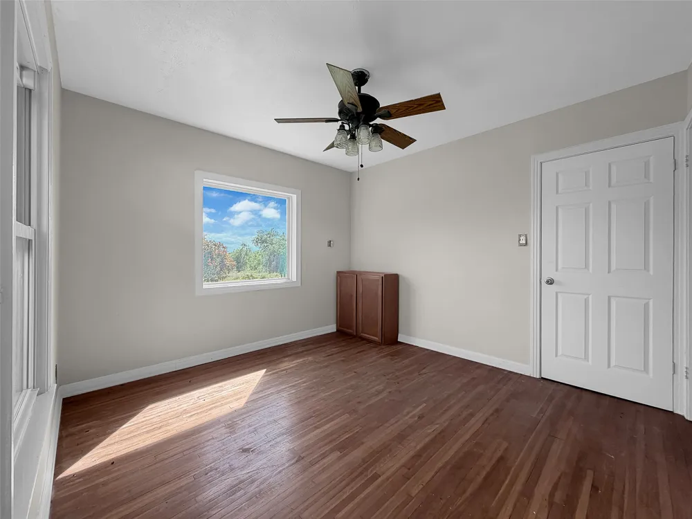 925 Longhollow Road Dale, TX 78616