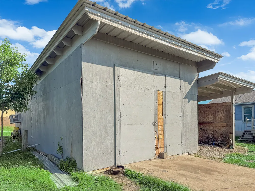 925 Longhollow Road Dale, TX 78616