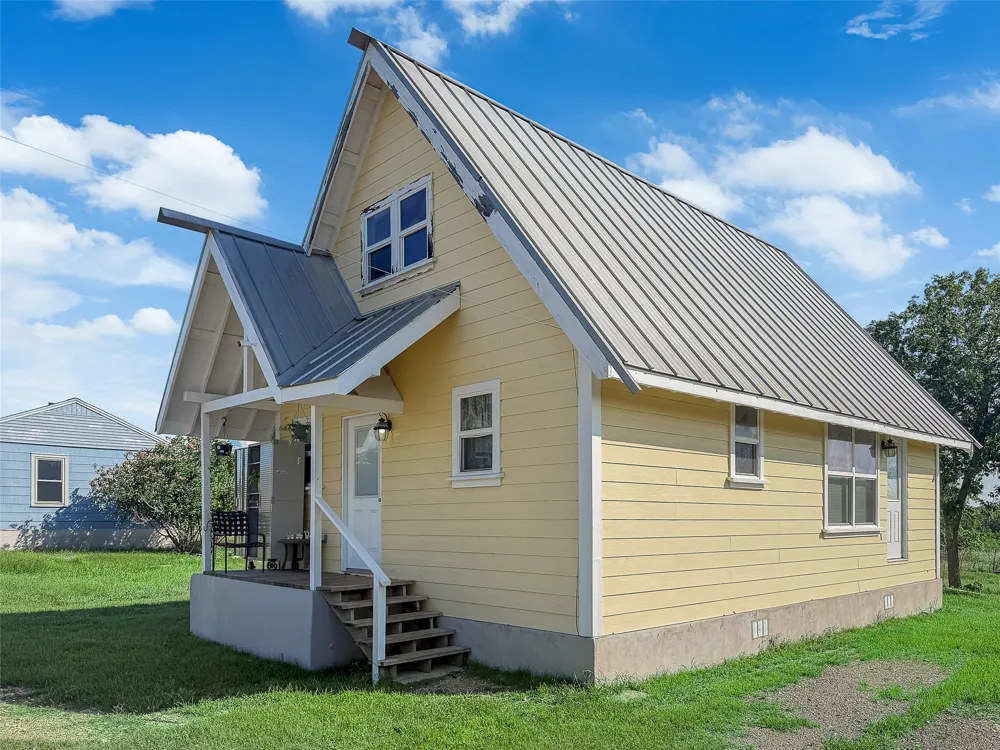925 Longhollow Road Dale, TX 78616