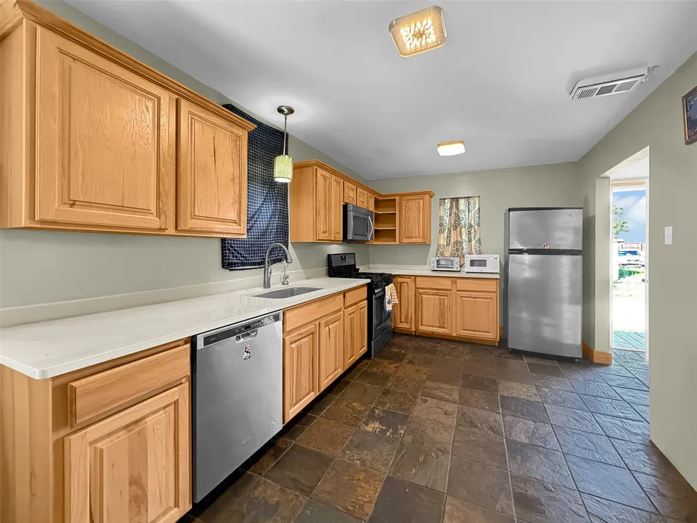 925 Longhollow Road Dale, TX 78616