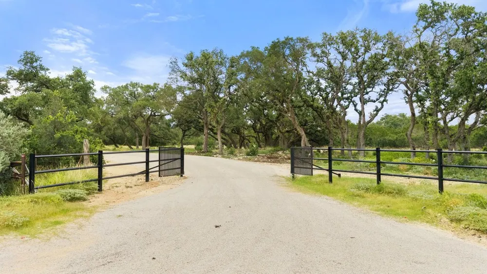 8 Cypress Cove Road Spring Branch, TX 78070