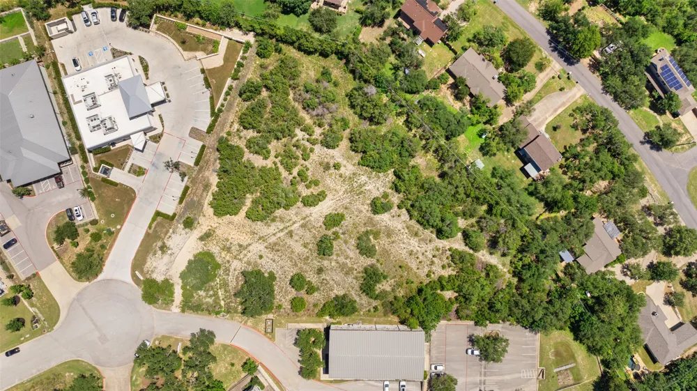 8 Lakeway Centre Court Lakeway, TX 78734