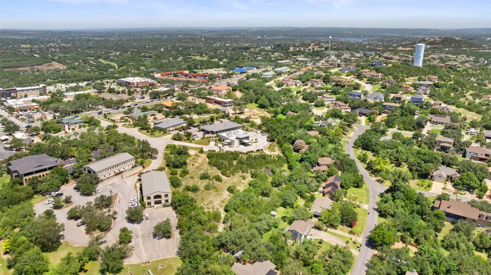 8 Lakeway Centre Court Lakeway, TX 78734