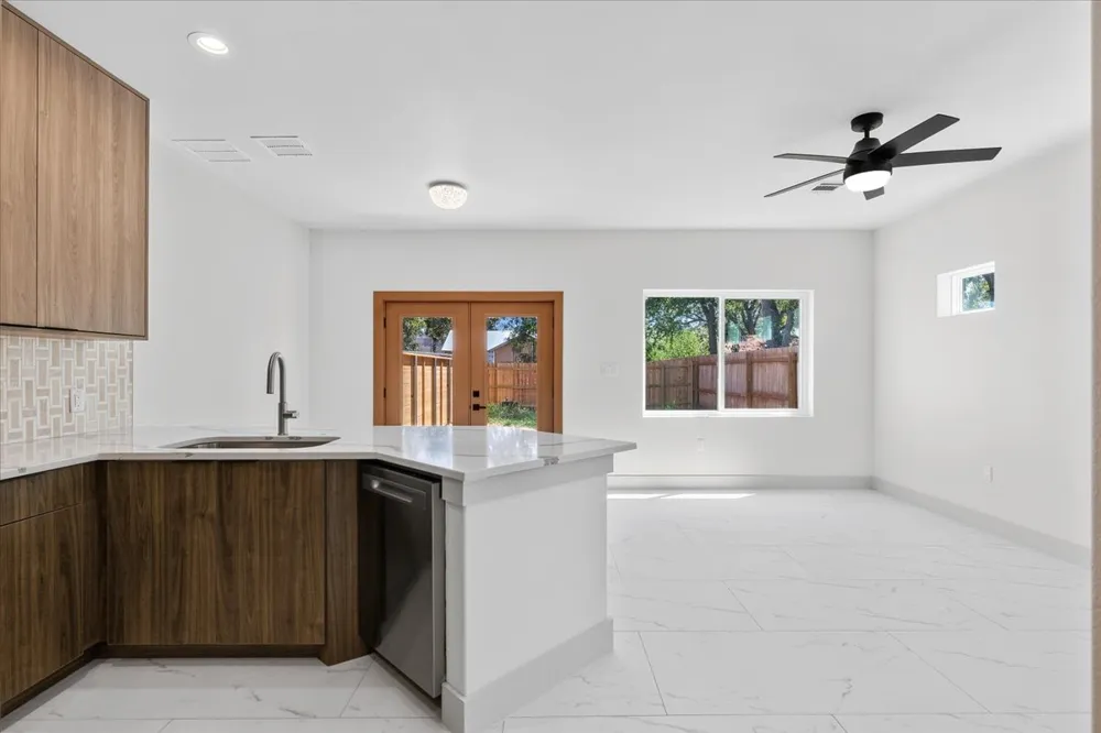 1409 Emile Street #B Bastrop, TX 78602