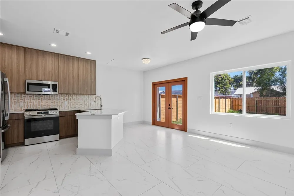 1409 Emile Street #B Bastrop, TX 78602