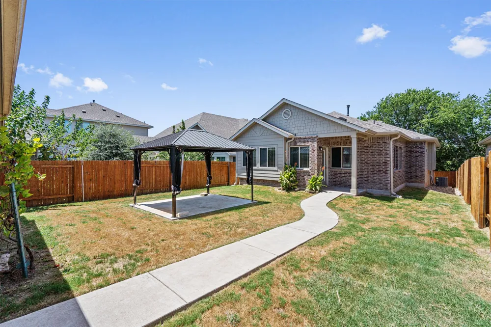 256 Pelican Bay Circle Kyle, TX 78640